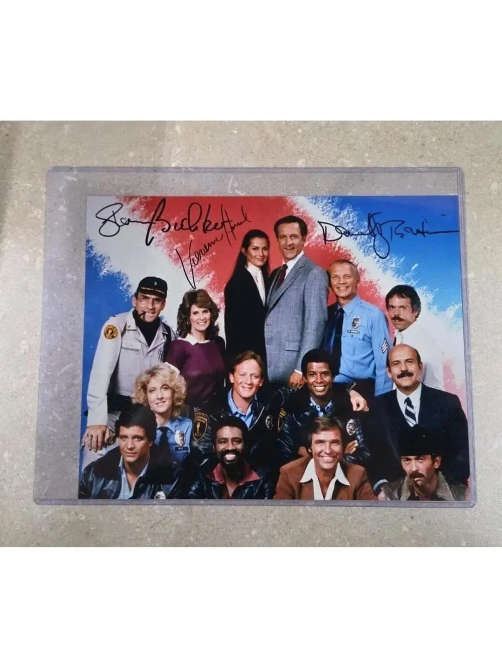 Hill Street Blues 8x10 Auto Veronica Hamel Daniel J Travante Steven Bichco - Picture 1 of 3